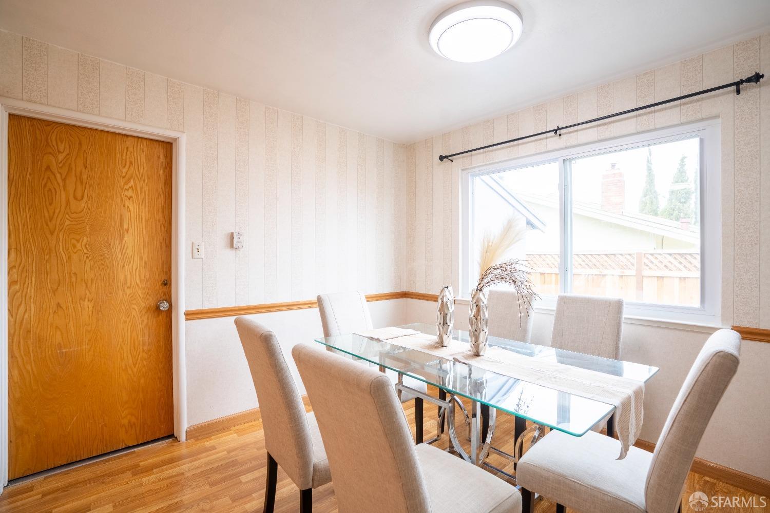 Detail Gallery Image 16 of 62 For 4301 Hillview Dr, Pittsburg,  CA 94565 - 3 Beds | 2 Baths