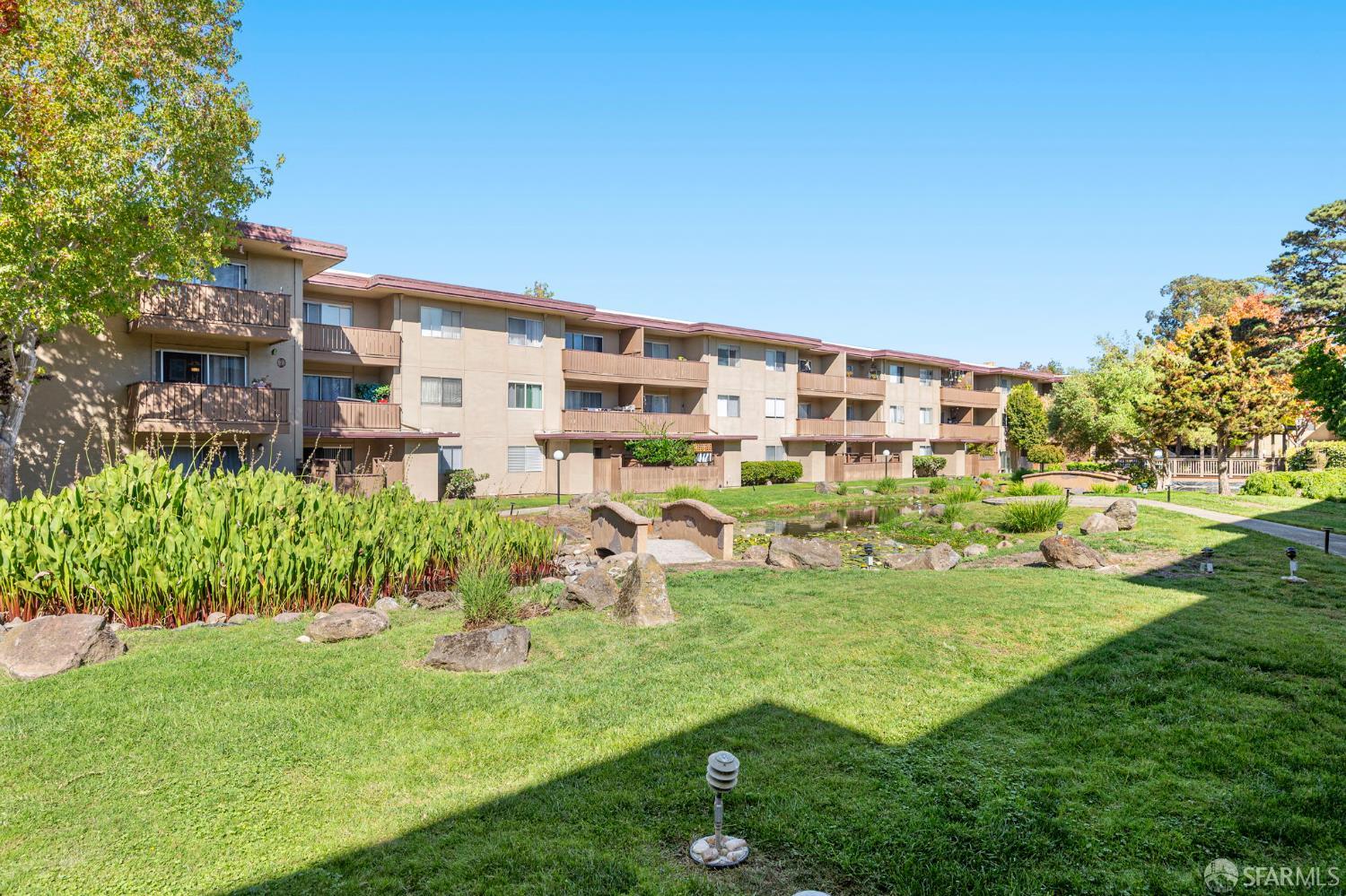 Detail Gallery Image 32 of 54 For 1327 Webster St #B210,  Alameda,  CA 94501 - 2 Beds | 1 Baths