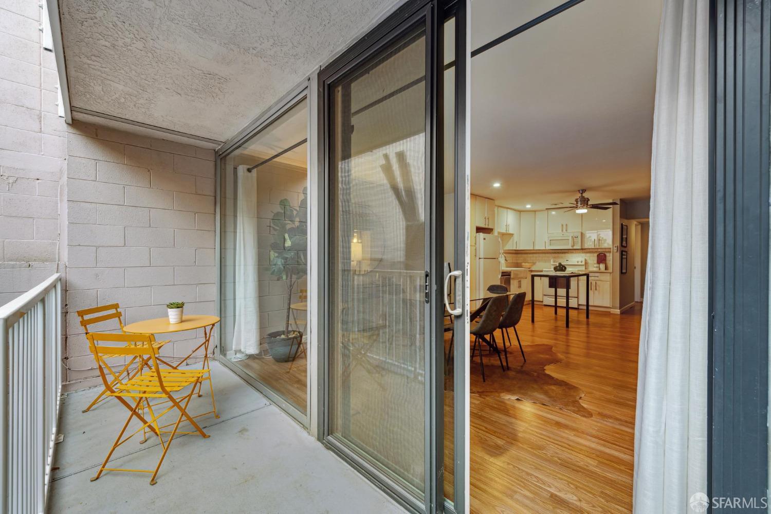 Detail Gallery Image 24 of 35 For 1425 Lakeside Dr #109,  Oakland,  CA 94612 - 2 Beds | 2 Baths