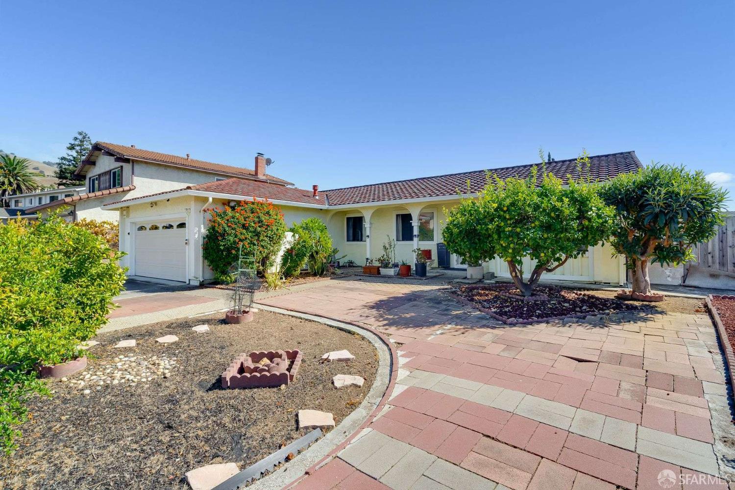 Detail Gallery Image 3 of 37 For 2847 Norcrest Dr, San Jose,  CA 95148 - 4 Beds | 2 Baths