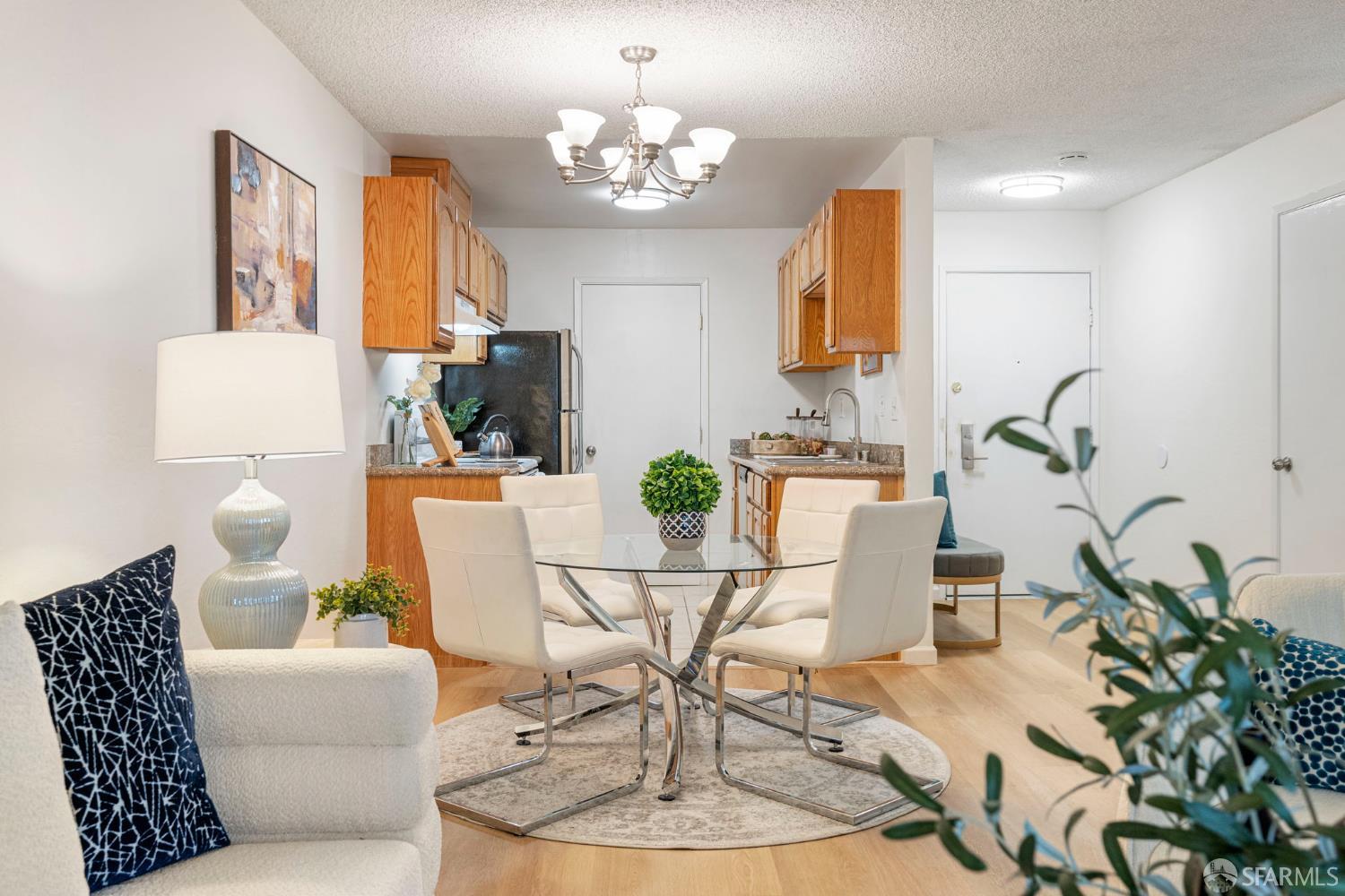 Detail Gallery Image 11 of 54 For 1327 Webster St #B210,  Alameda,  CA 94501 - 2 Beds | 1 Baths