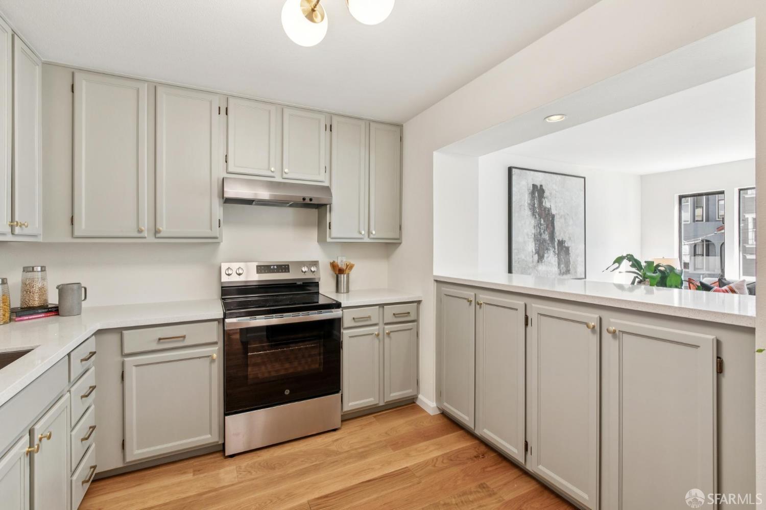 Photo #9: 425077751 Listing: Photo #9