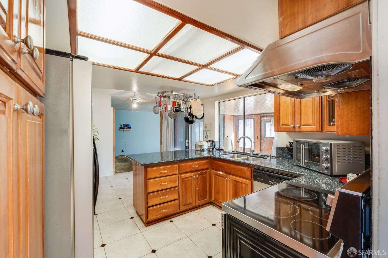 Detail Gallery Image 8 of 37 For 2847 Norcrest Dr, San Jose,  CA 95148 - 4 Beds | 2 Baths