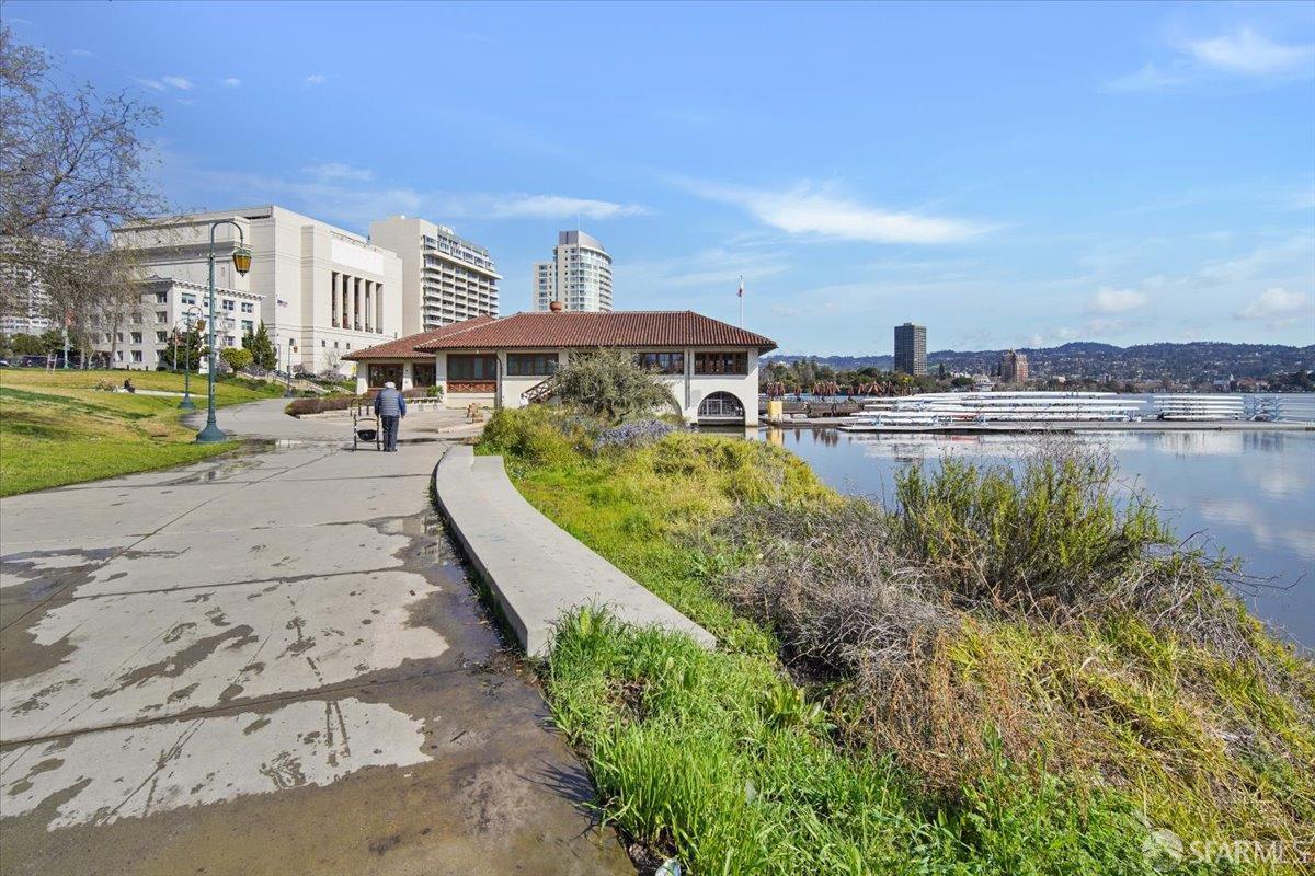 Detail Gallery Image 31 of 35 For 1425 Lakeside Dr #109,  Oakland,  CA 94612 - 2 Beds | 2 Baths