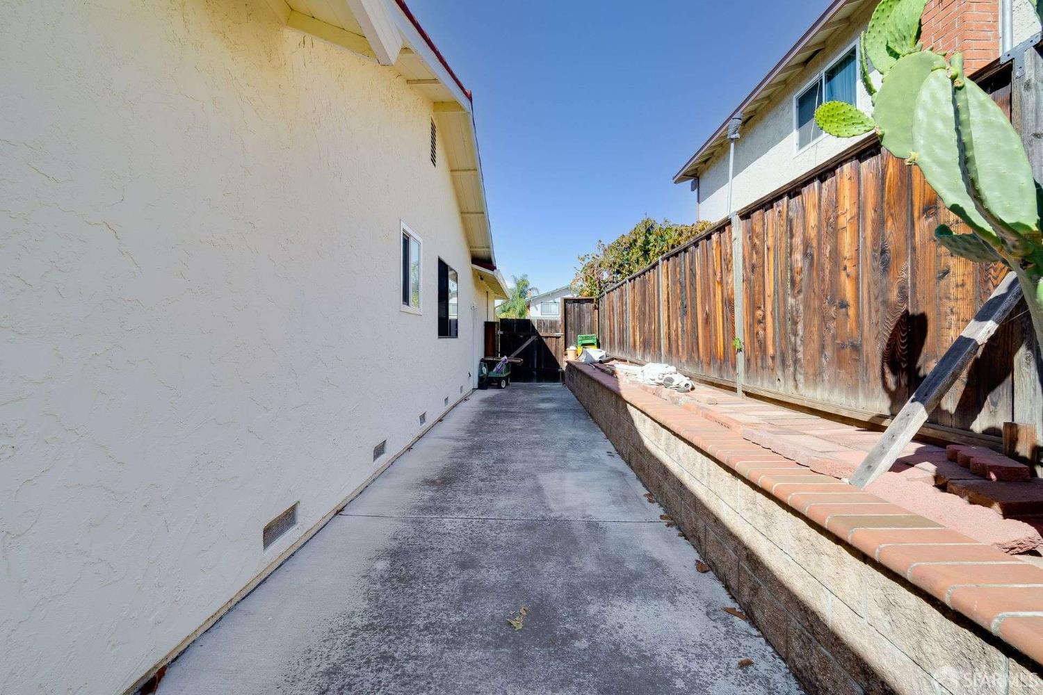 Detail Gallery Image 25 of 37 For 2847 Norcrest Dr, San Jose,  CA 95148 - 4 Beds | 2 Baths