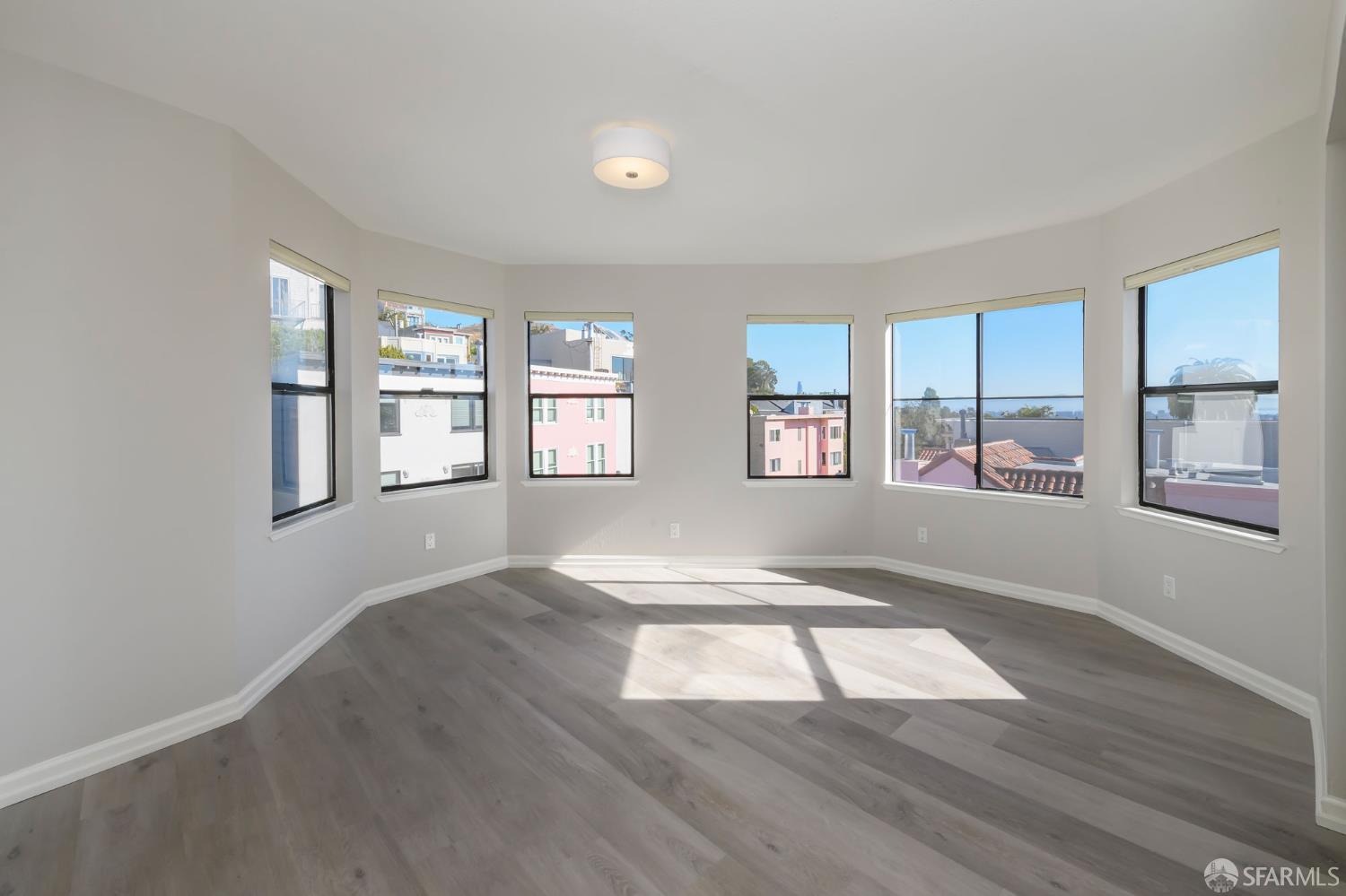 Detail Gallery Image 18 of 23 For 12 Hattie St #3,  San Francisco,  CA 94114 - 3 Beds | 3 Baths