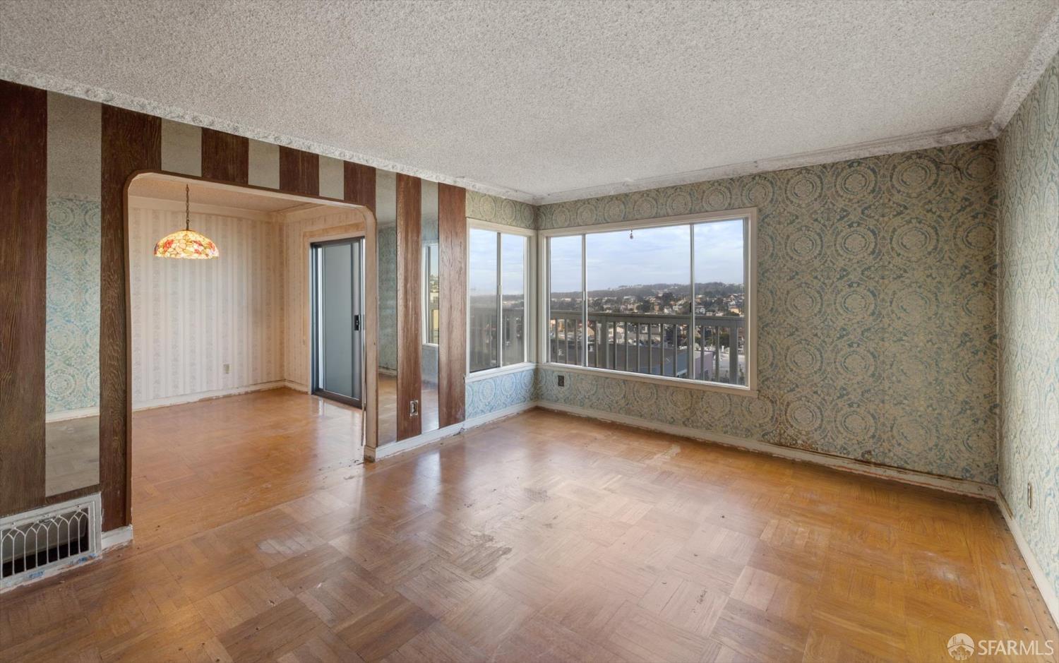 Detail Gallery Image 3 of 64 For 424 Garfield St, San Francisco,  CA 94132 - 4 Beds | 2 Baths