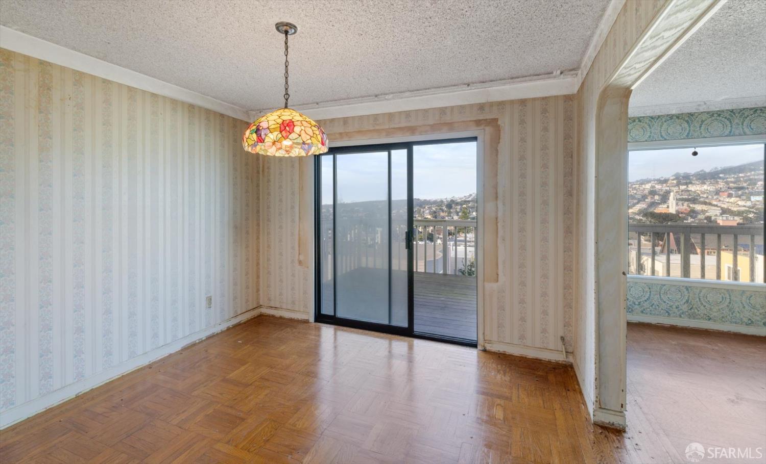 Detail Gallery Image 7 of 64 For 424 Garfield St, San Francisco,  CA 94132 - 4 Beds | 2 Baths