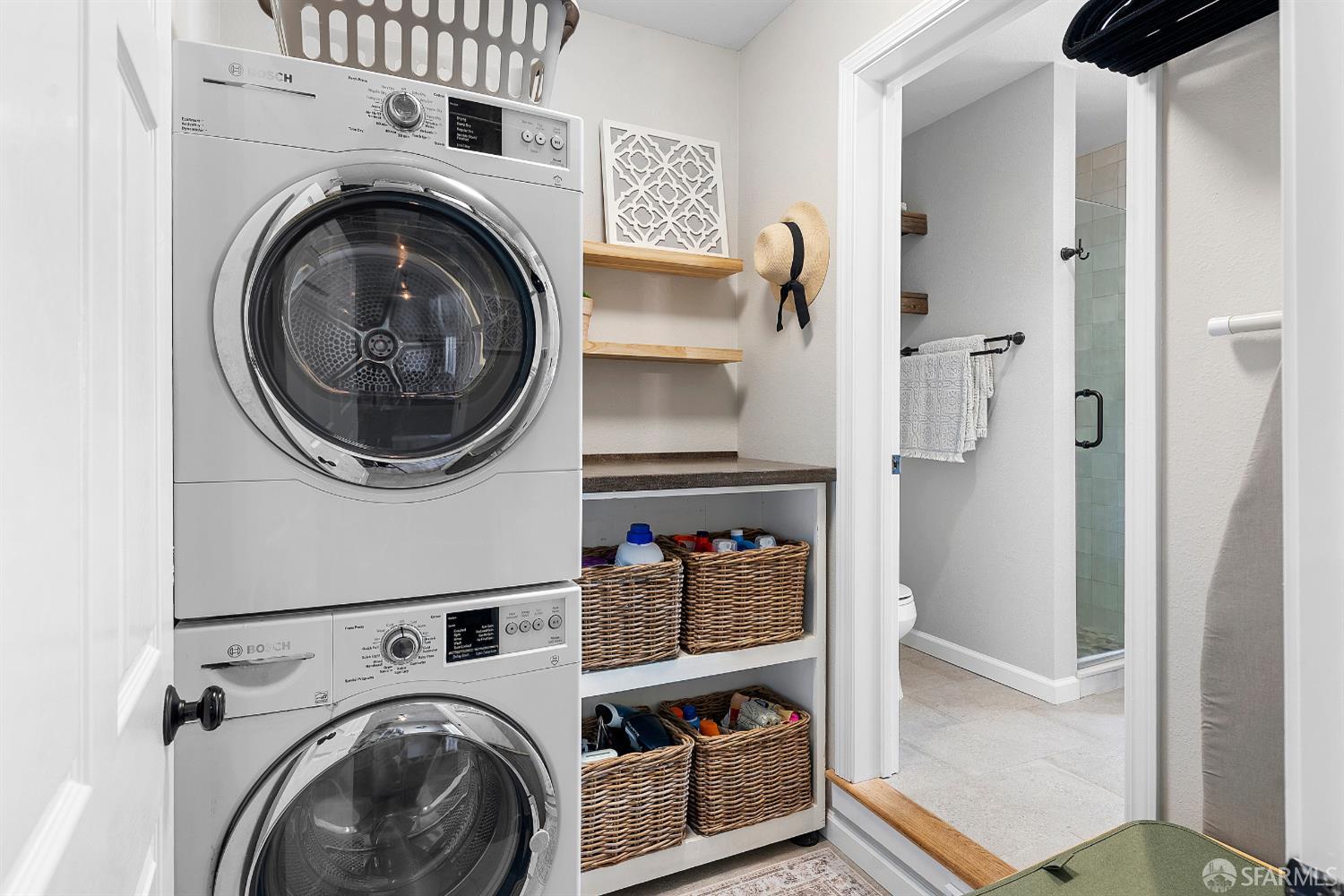 Detail Gallery Image 32 of 39 For 3299 Runnymede Ct, Pleasanton,  CA 94588 - 4 Beds | 2 Baths