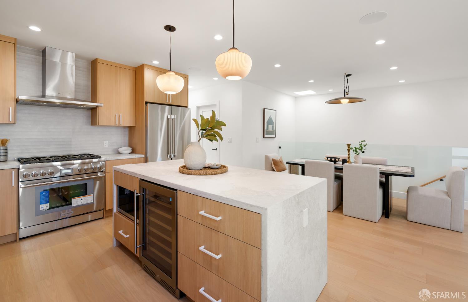 Detail Gallery Image 16 of 83 For 855 41st Ave, San Francisco,  CA 94121 - 4 Beds | 3/1 Baths