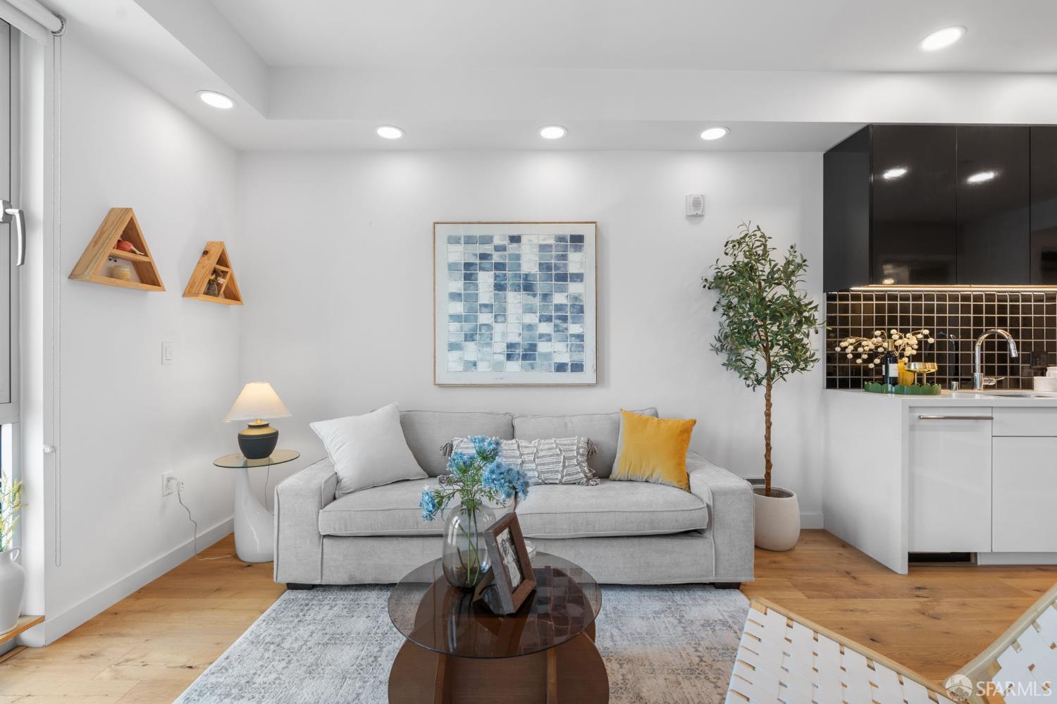 Detail Gallery Image 4 of 31 For 388 Fulton St #208,  San Francisco,  CA 94102 - 0 Beds | 1 Baths