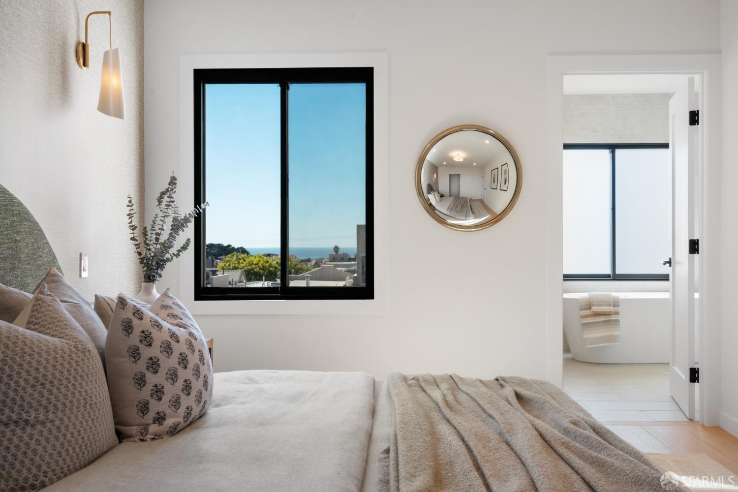 Detail Gallery Image 20 of 83 For 855 41st Ave, San Francisco,  CA 94121 - 4 Beds | 3/1 Baths