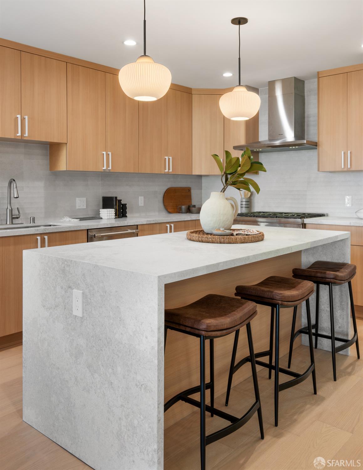 Detail Gallery Image 17 of 83 For 855 41st Ave, San Francisco,  CA 94121 - 4 Beds | 3/1 Baths