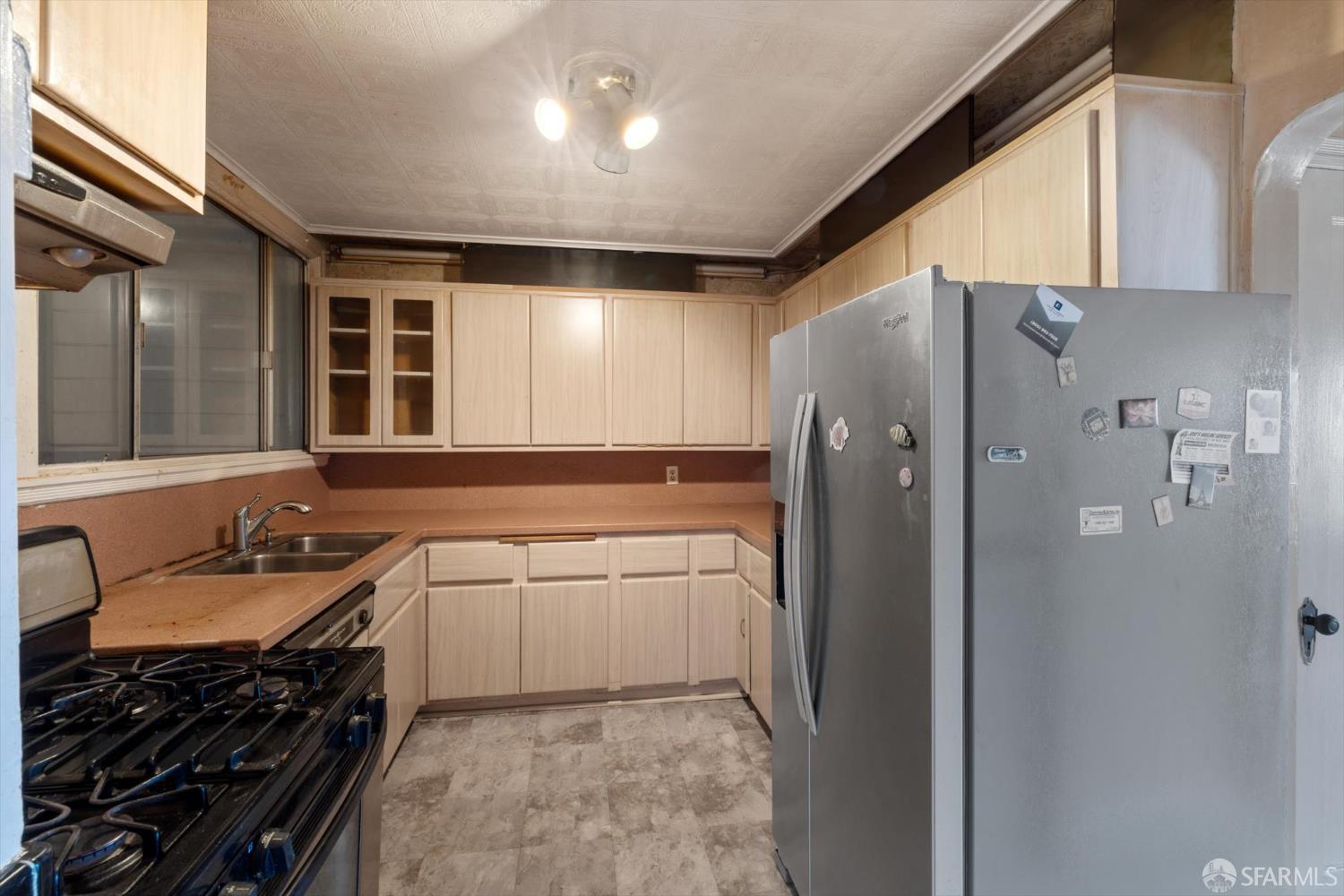 Detail Gallery Image 11 of 64 For 424 Garfield St, San Francisco,  CA 94132 - 4 Beds | 2 Baths