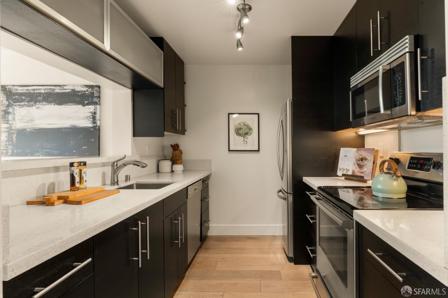 Photo #4: 425078087 Listing 