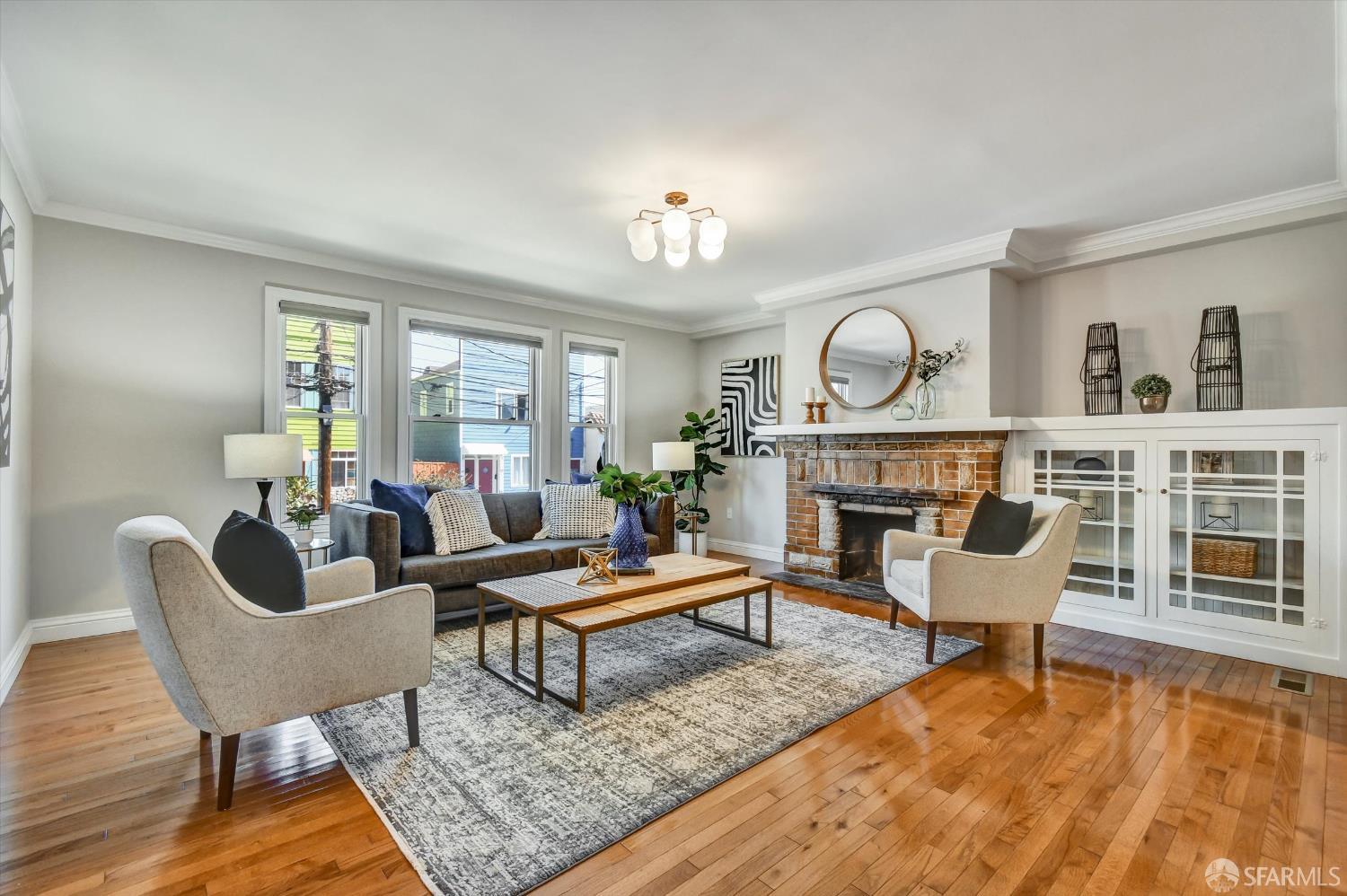 Detail Gallery Image 7 of 62 For 1258 York St, San Francisco,  CA 94110 - 3 Beds | 2/1 Baths