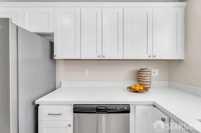 Detail Gallery Image 11 of 61 For 123 Appian Way, South San Francisco,  CA 94080 - 4 Beds | 3 Baths