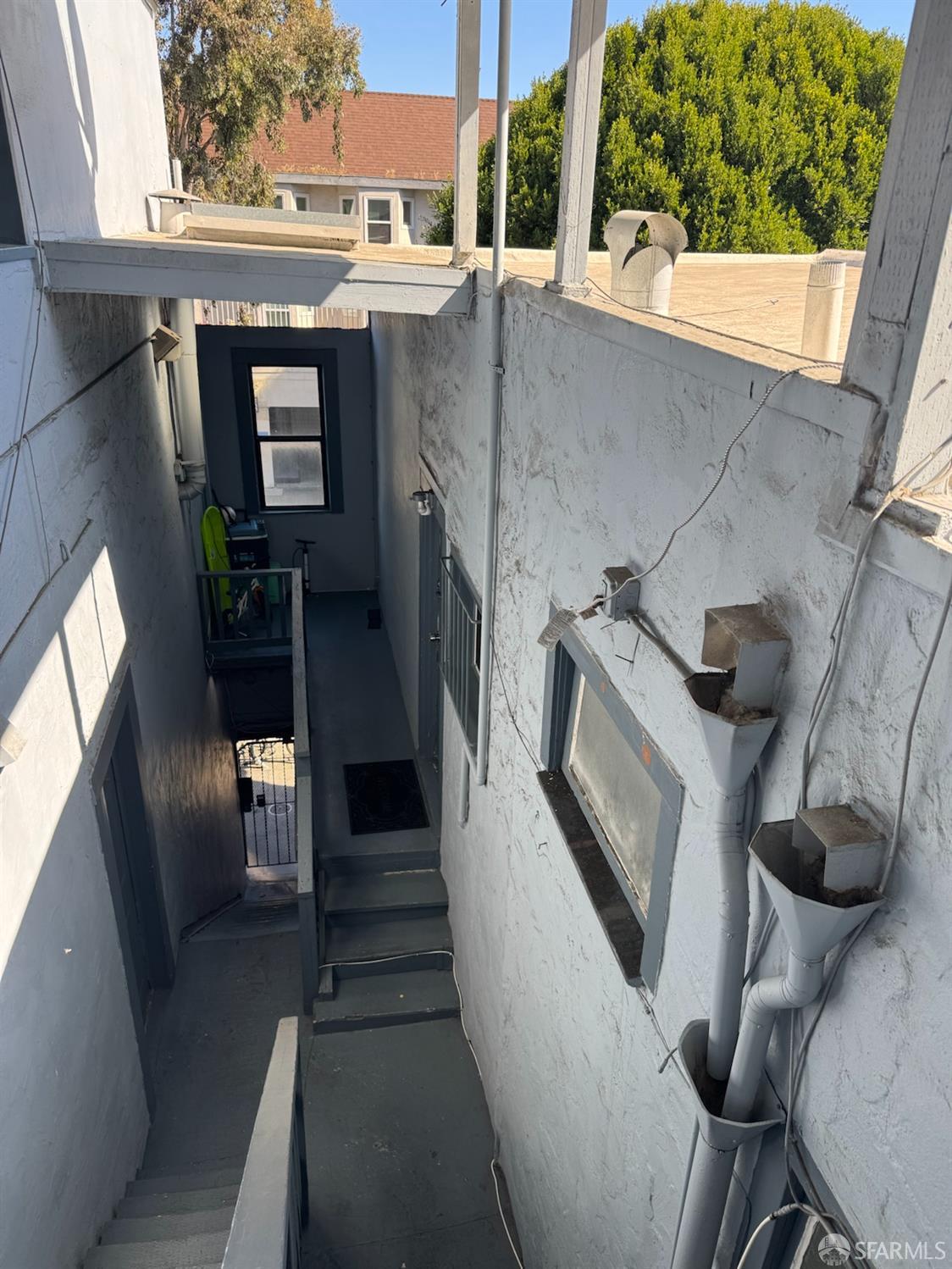 Detail Gallery Image 15 of 23 For 3265 22nd St, San Francisco,  CA 94110 - – Beds | – Baths