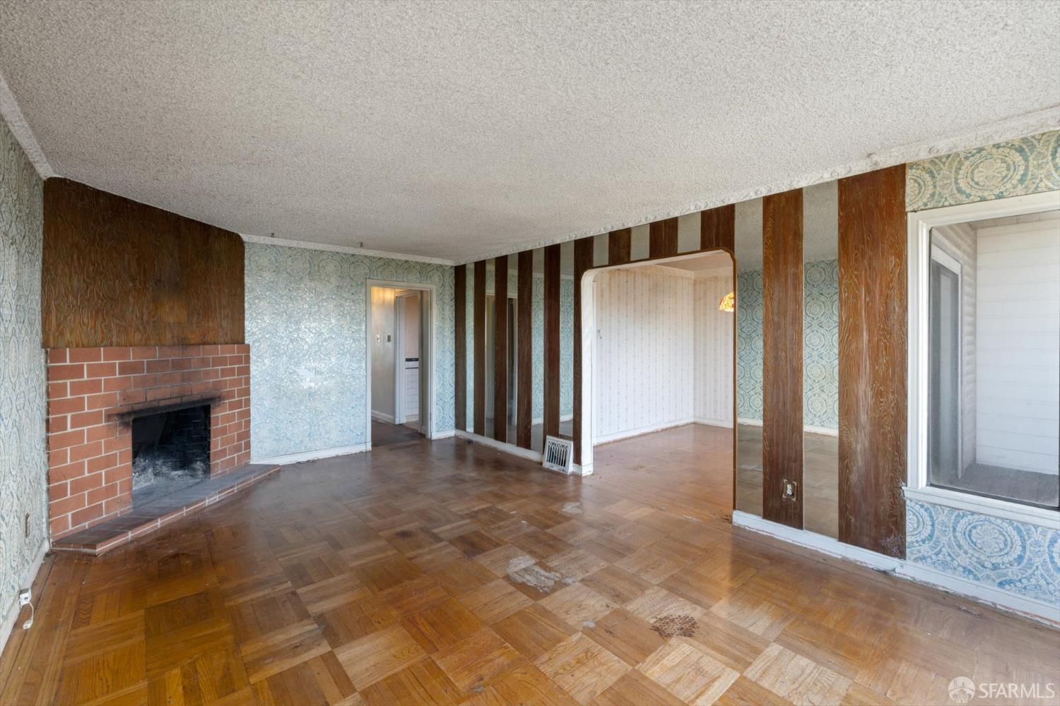 Detail Gallery Image 4 of 64 For 424 Garfield St, San Francisco,  CA 94132 - 4 Beds | 2 Baths