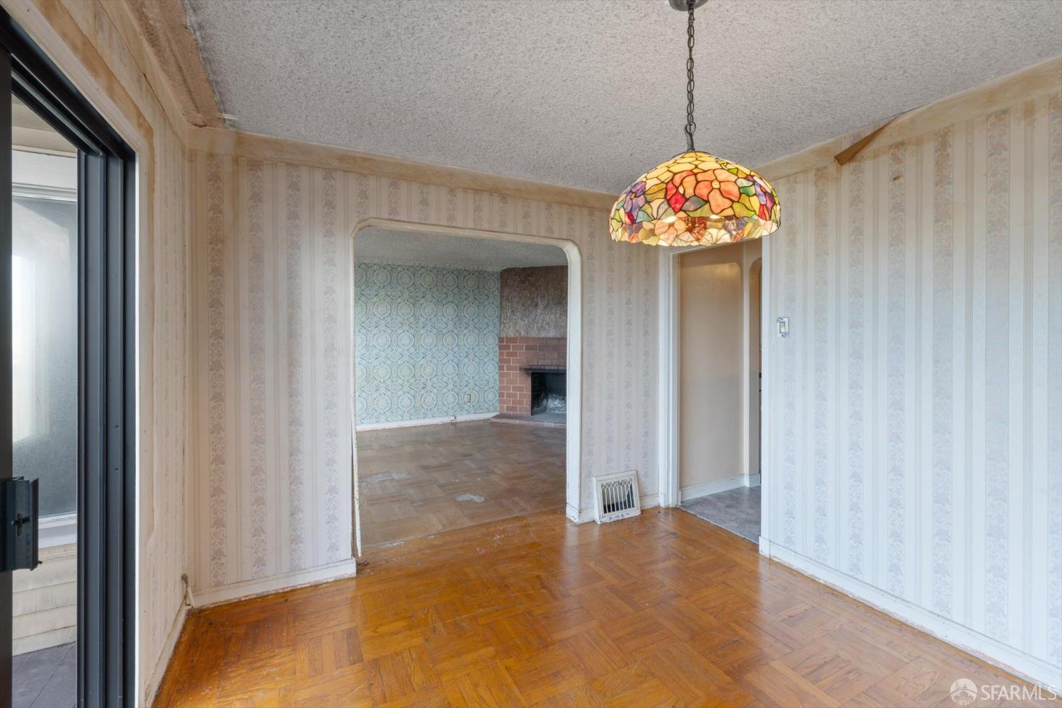 Detail Gallery Image 9 of 64 For 424 Garfield St, San Francisco,  CA 94132 - 4 Beds | 2 Baths