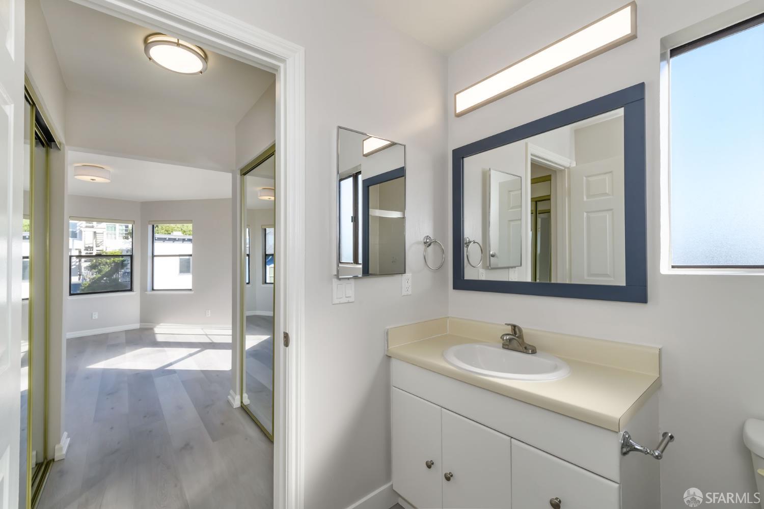 Detail Gallery Image 20 of 23 For 12 Hattie St #3,  San Francisco,  CA 94114 - 3 Beds | 3 Baths