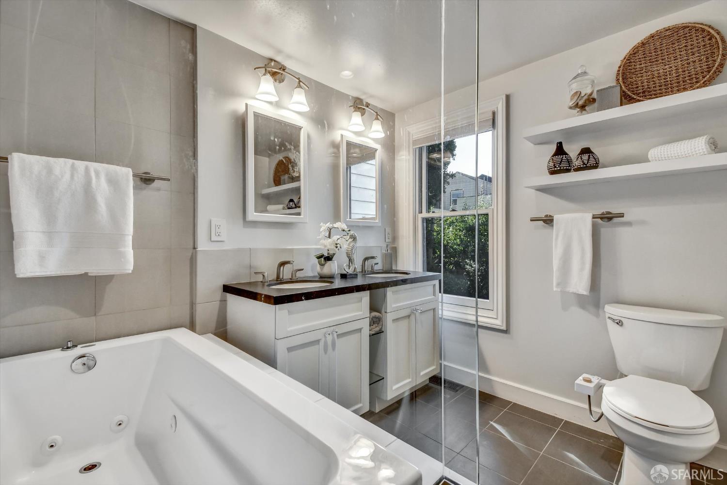 Detail Gallery Image 40 of 62 For 1258 York St, San Francisco,  CA 94110 - 3 Beds | 2/1 Baths