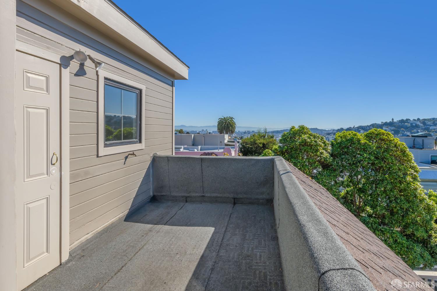 Detail Gallery Image 14 of 23 For 12 Hattie St #3,  San Francisco,  CA 94114 - 3 Beds | 3 Baths