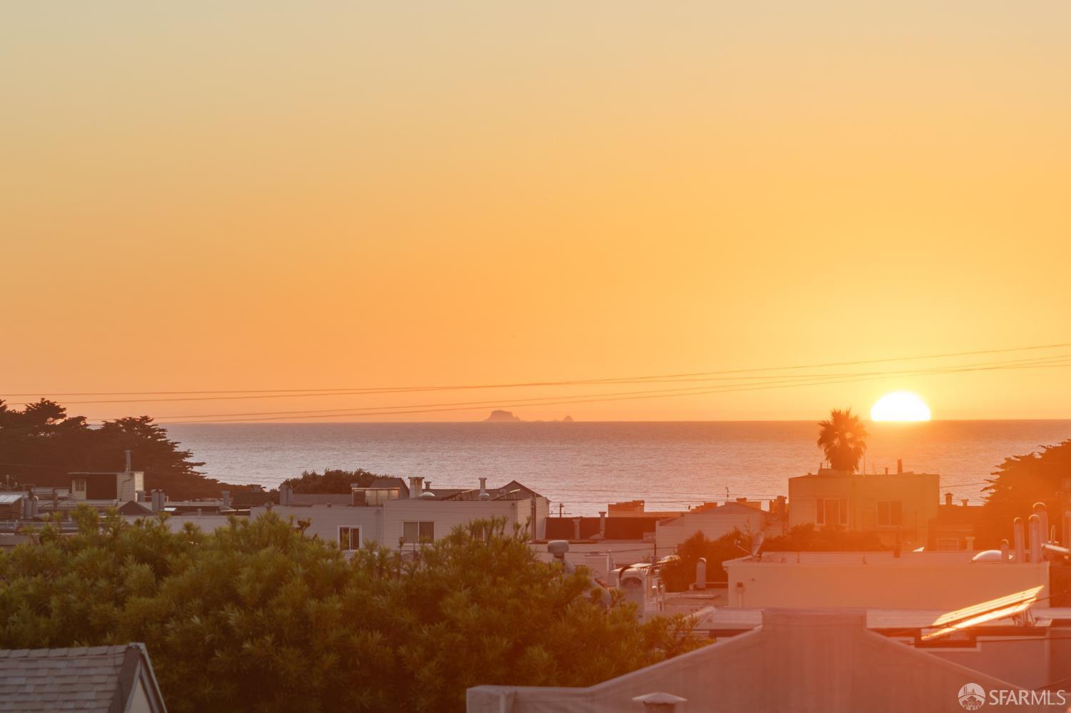 Detail Gallery Image 22 of 83 For 855 41st Ave, San Francisco,  CA 94121 - 4 Beds | 3/1 Baths