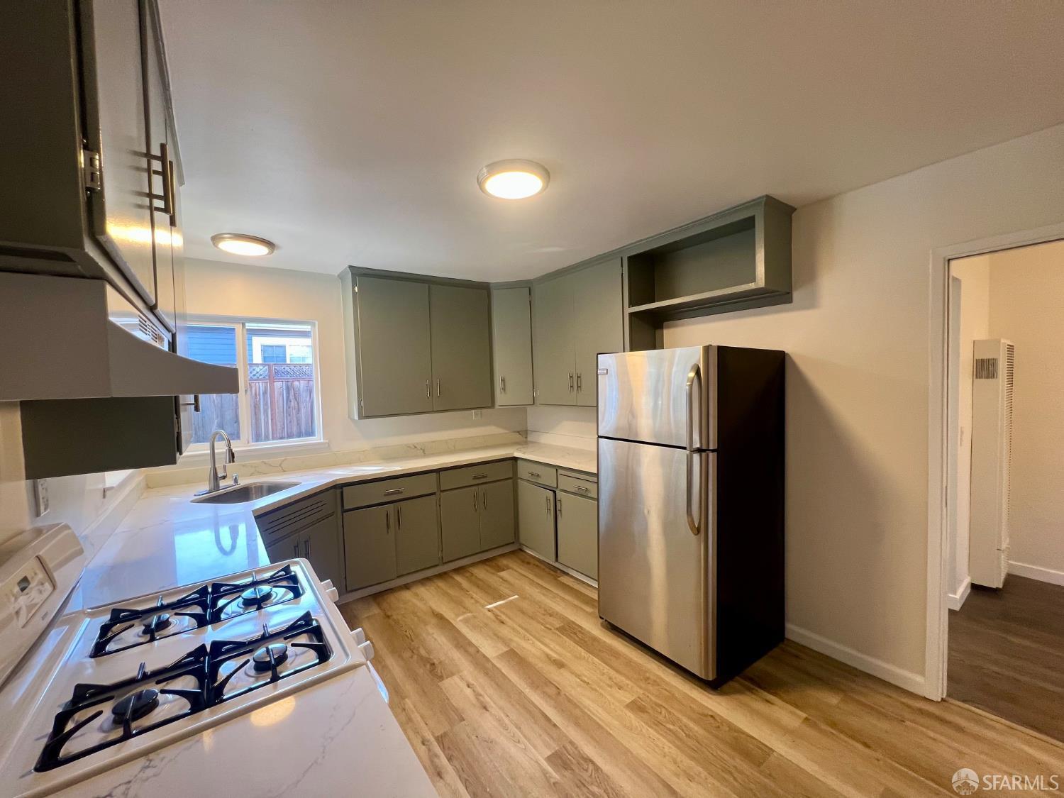 Detail Gallery Image 21 of 29 For 1029 Redwood Ave, Redwood City,  CA 94061 - – Beds | – Baths