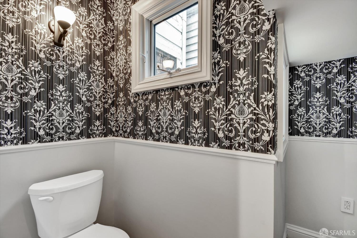 Detail Gallery Image 35 of 62 For 1258 York St, San Francisco,  CA 94110 - 3 Beds | 2/1 Baths