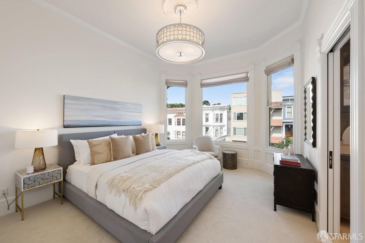 Photo #4: 425077741 Listing 