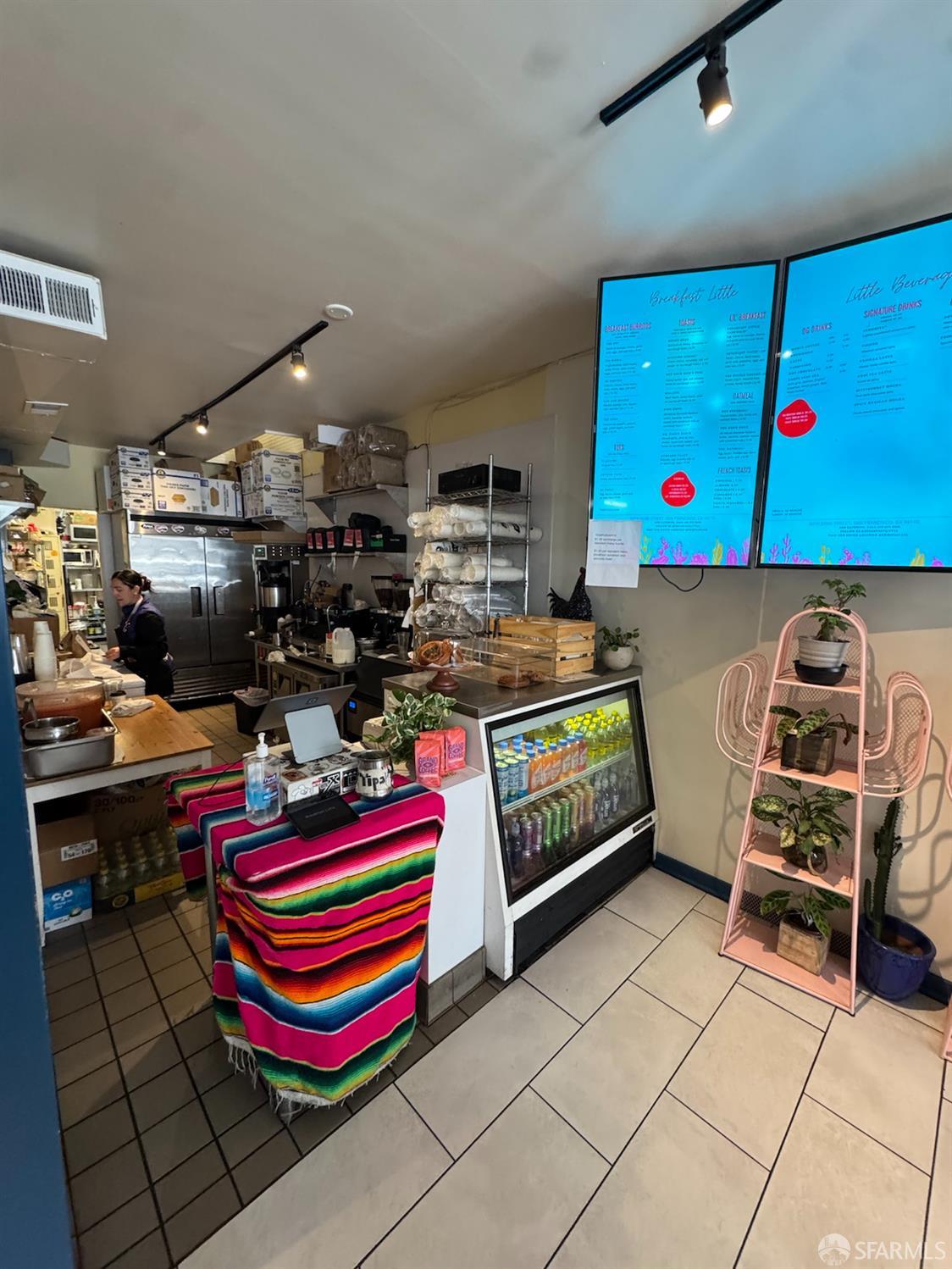 Detail Gallery Image 9 of 23 For 3265 22nd St, San Francisco,  CA 94110 - – Beds | – Baths