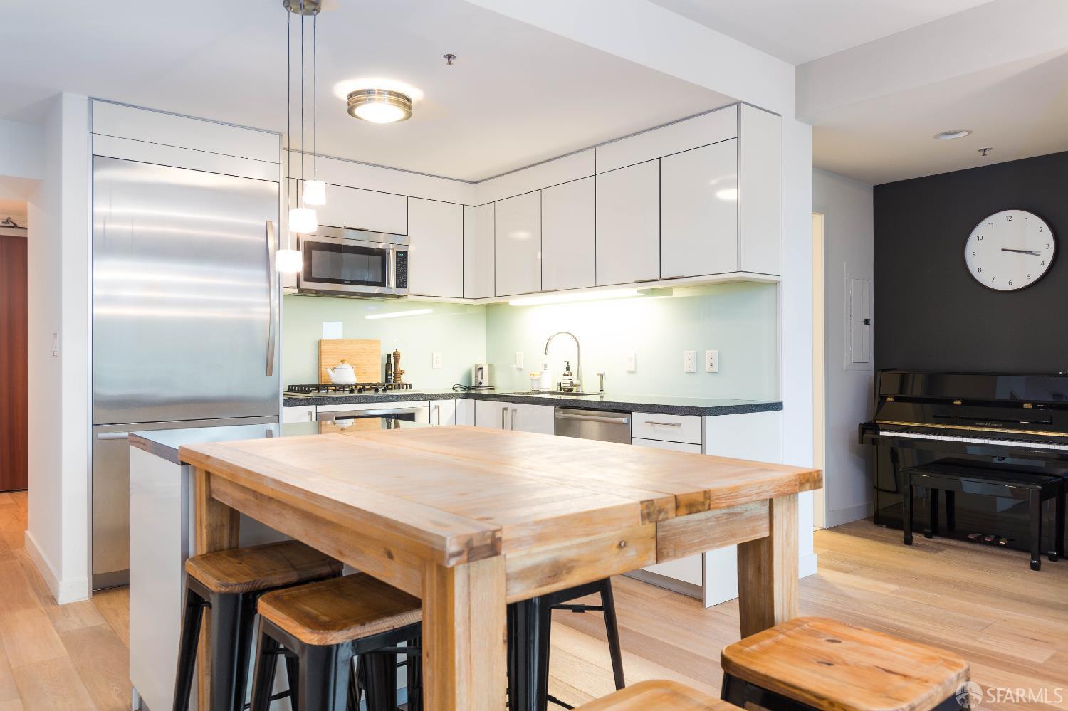 Detail Gallery Image 3 of 33 For 338 Spear St 12c,  San Francisco,  CA 94105 - 1 Beds | 1 Baths