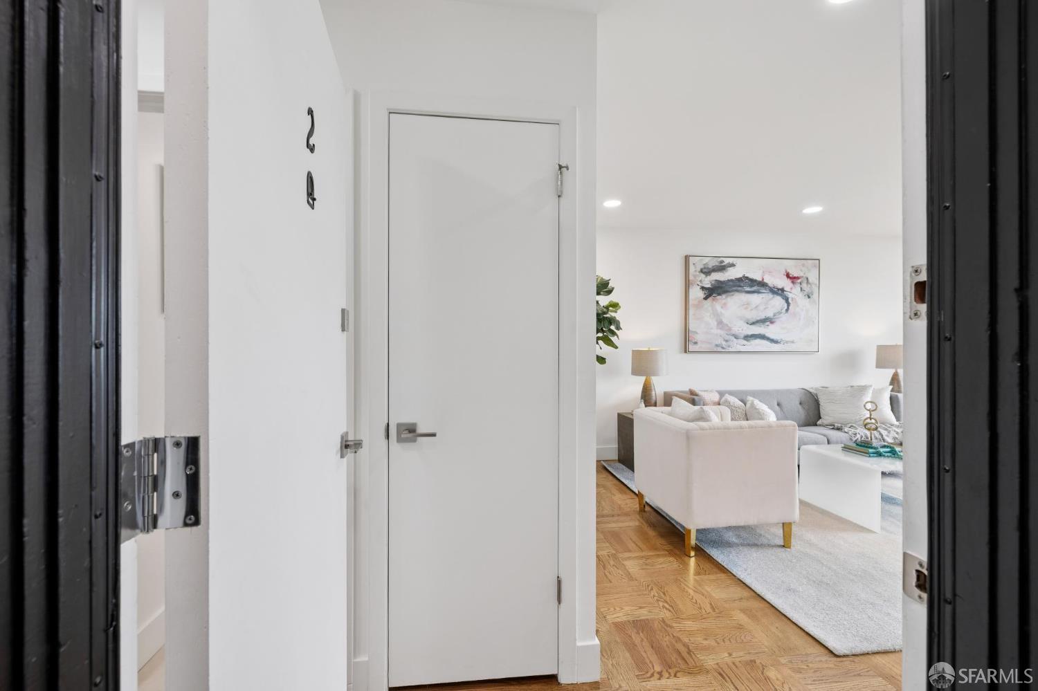 Detail Gallery Image 3 of 40 For 3711 Market St #2,  San Francisco,  CA 94131 - 2 Beds | 1 Baths