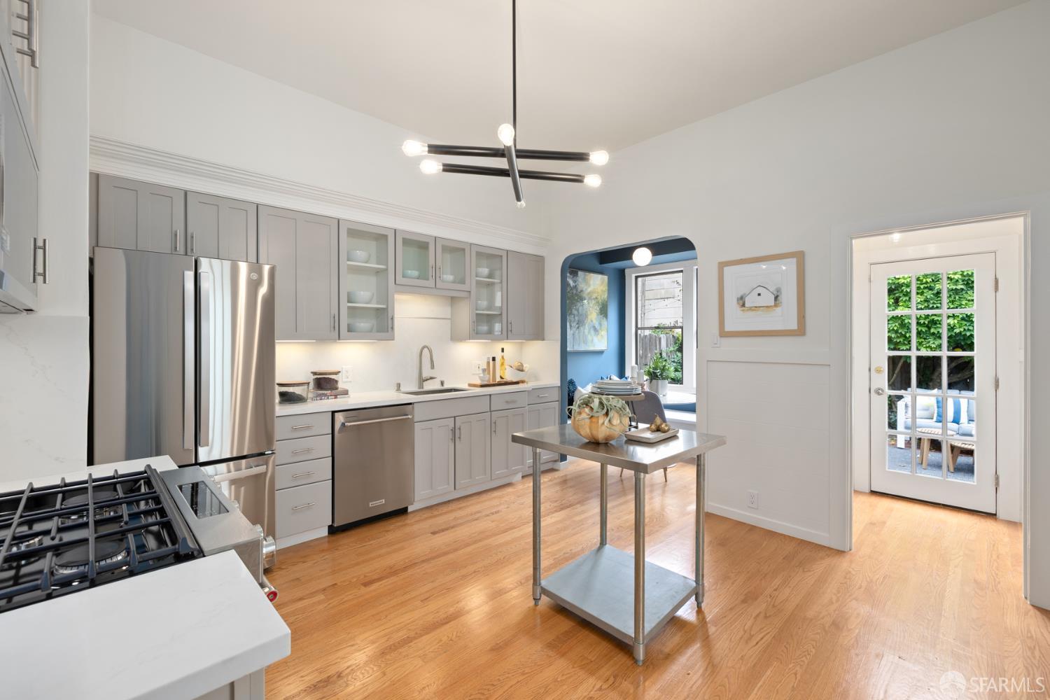 Detail Gallery Image 15 of 30 For 3110 Buchanan St, San Francisco,  CA 94123 - 2 Beds | 1/1 Baths