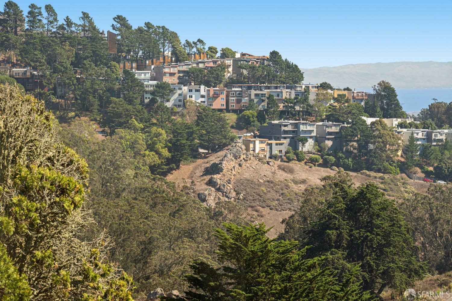 Detail Gallery Image 56 of 81 For 11 Encline Ct, San Francisco,  CA 94127 - 3 Beds | 3/1 Baths
