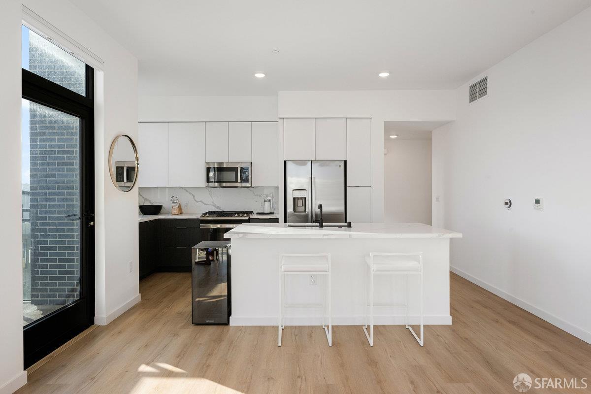 Detail Gallery Image 14 of 57 For 52 Kirkwood Ave #426,  San Francisco,  CA 94124 - 2 Beds | 2 Baths