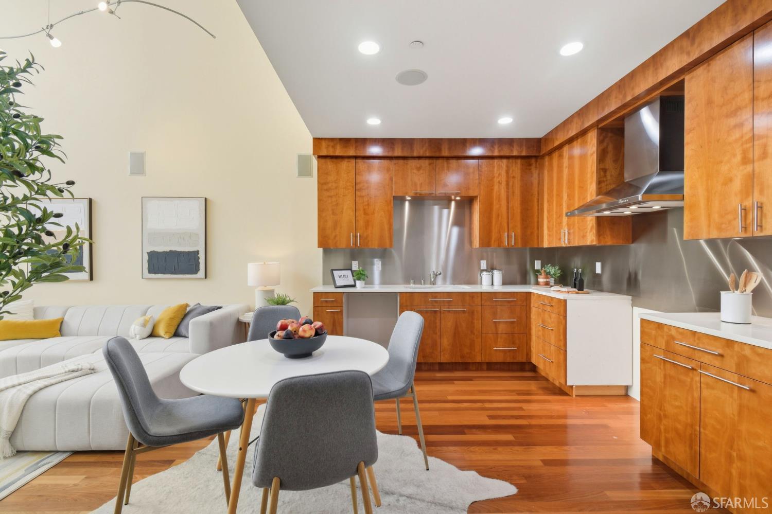 Detail Gallery Image 7 of 62 For 373 6th Ave, San Francisco,  CA 94118 - 3 Beds | 3/1 Baths