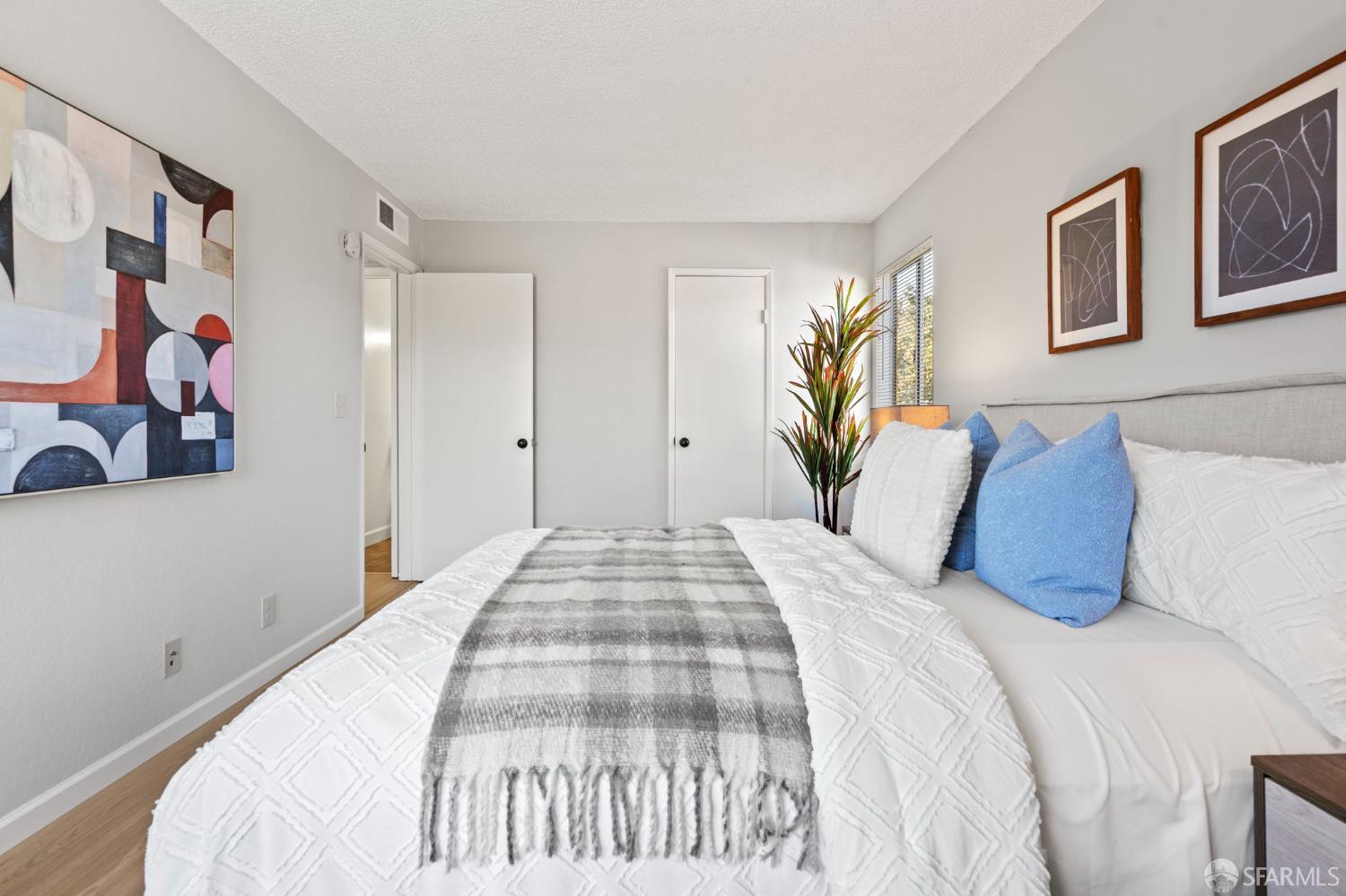 Detail Gallery Image 14 of 26 For 5319 Ridgeview Cir #10,  El Sobrante,  CA 94803 - 2 Beds | 1 Baths