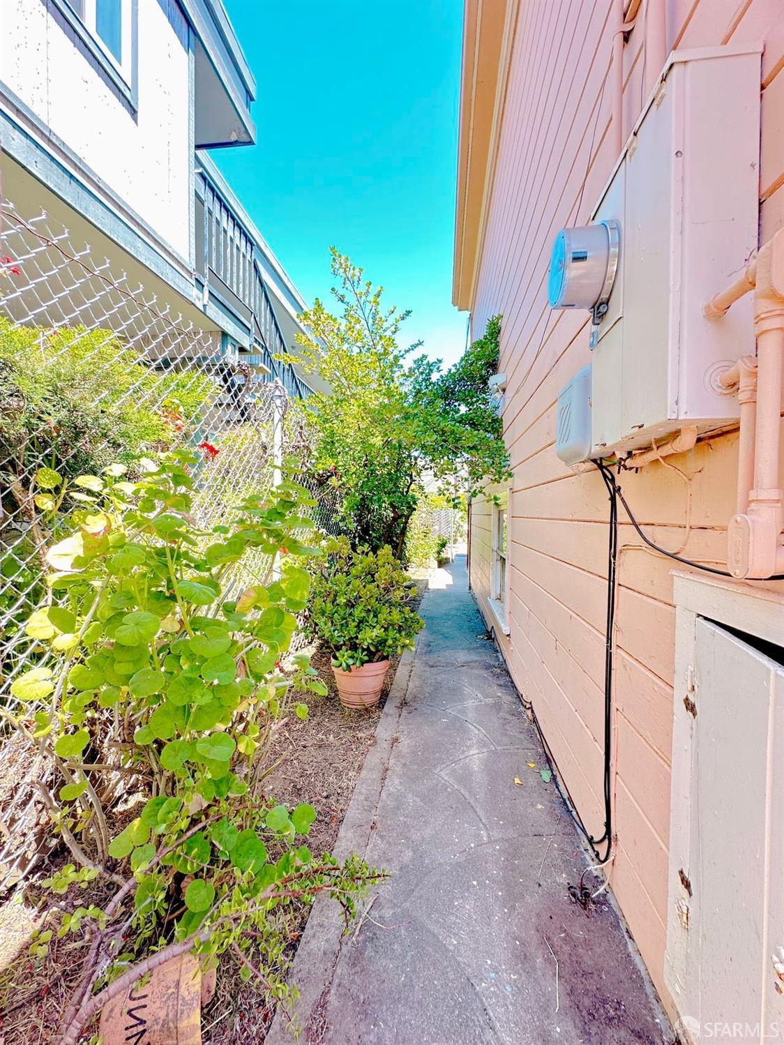 Detail Gallery Image 17 of 32 For 322 Commercial Ave, South San Francisco,  CA 94080 - 3 Beds | 1/1 Baths