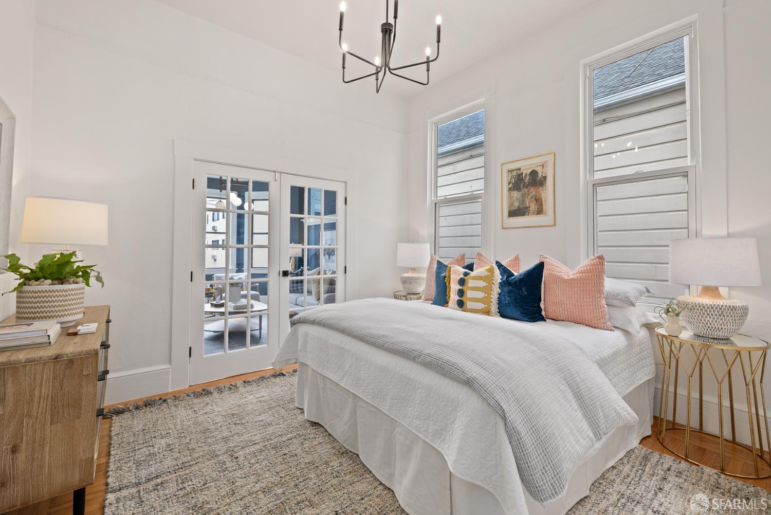 Detail Gallery Image 9 of 30 For 3110 Buchanan St, San Francisco,  CA 94123 - 2 Beds | 1/1 Baths