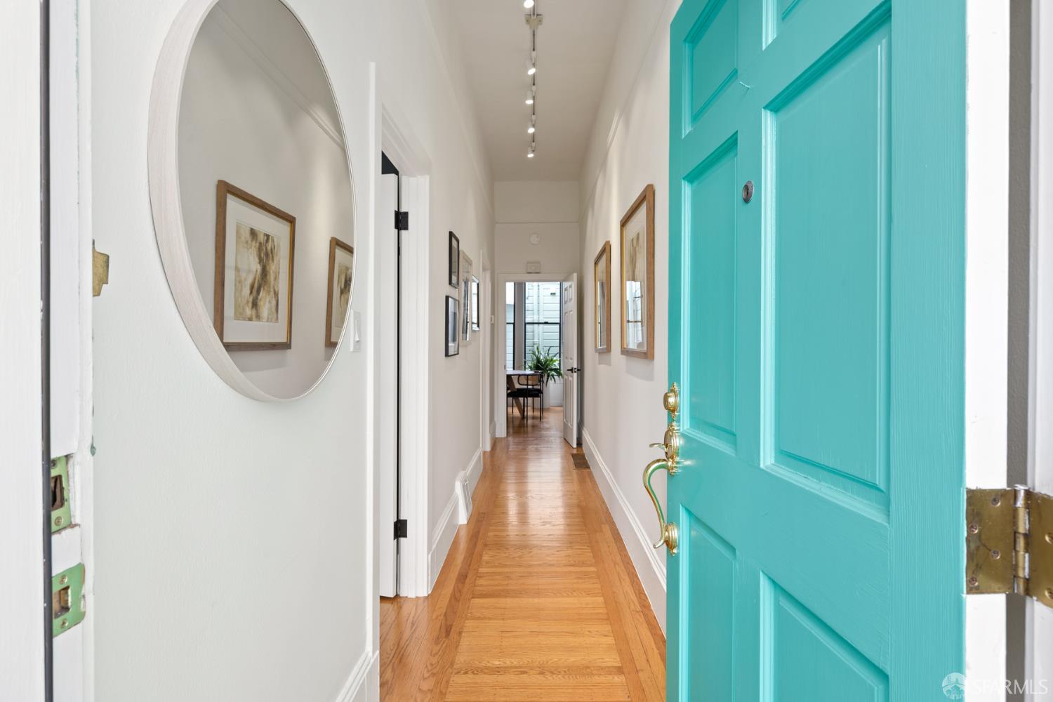 Detail Gallery Image 3 of 30 For 3110 Buchanan St, San Francisco,  CA 94123 - 2 Beds | 1/1 Baths