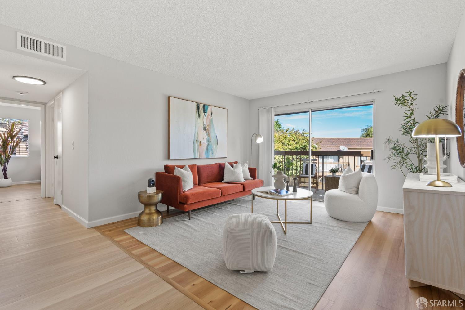 Detail Gallery Image 2 of 26 For 5319 Ridgeview Cir #10,  El Sobrante,  CA 94803 - 2 Beds | 1 Baths