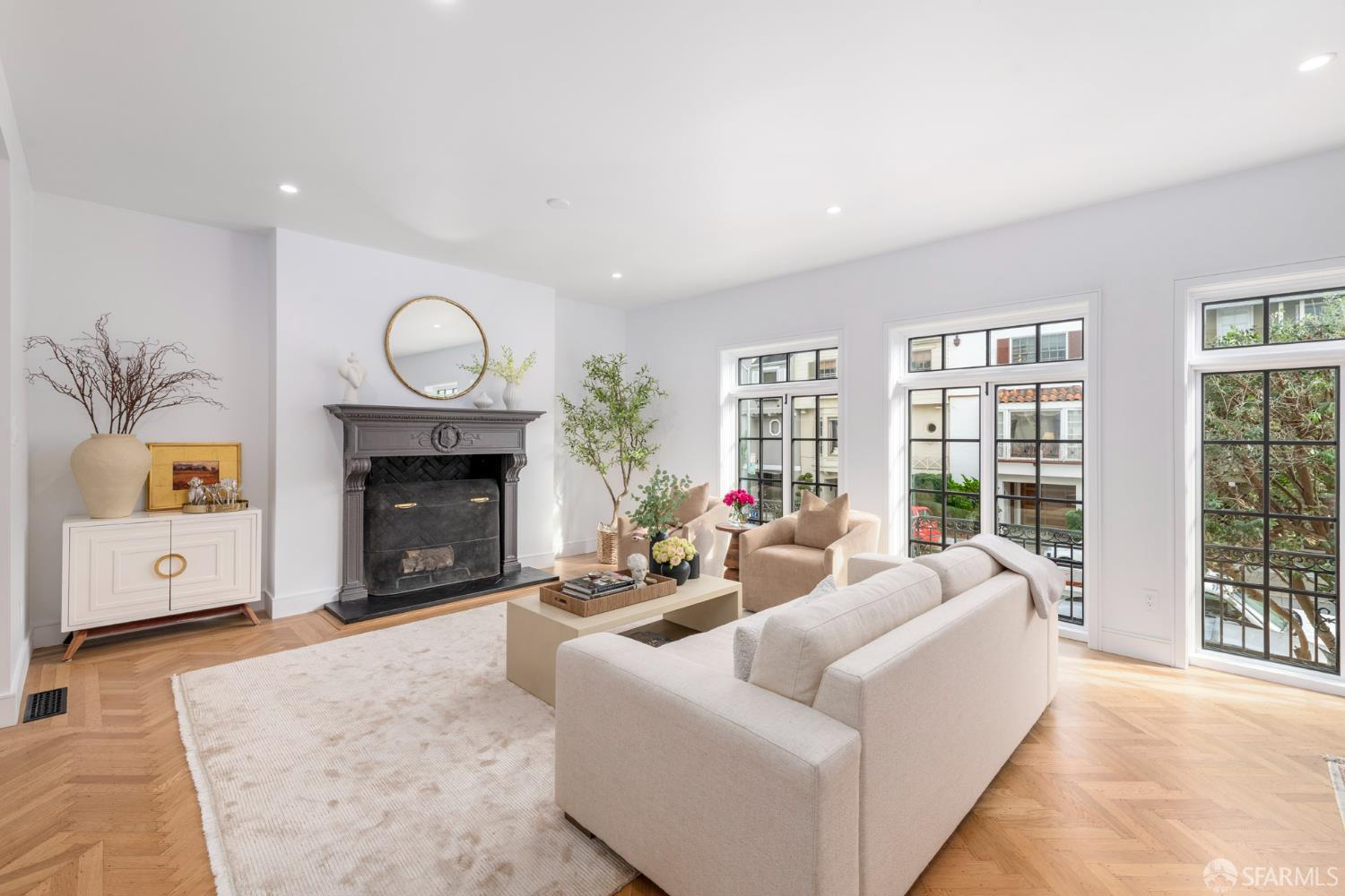 Photo #5: 425075340 Listing 