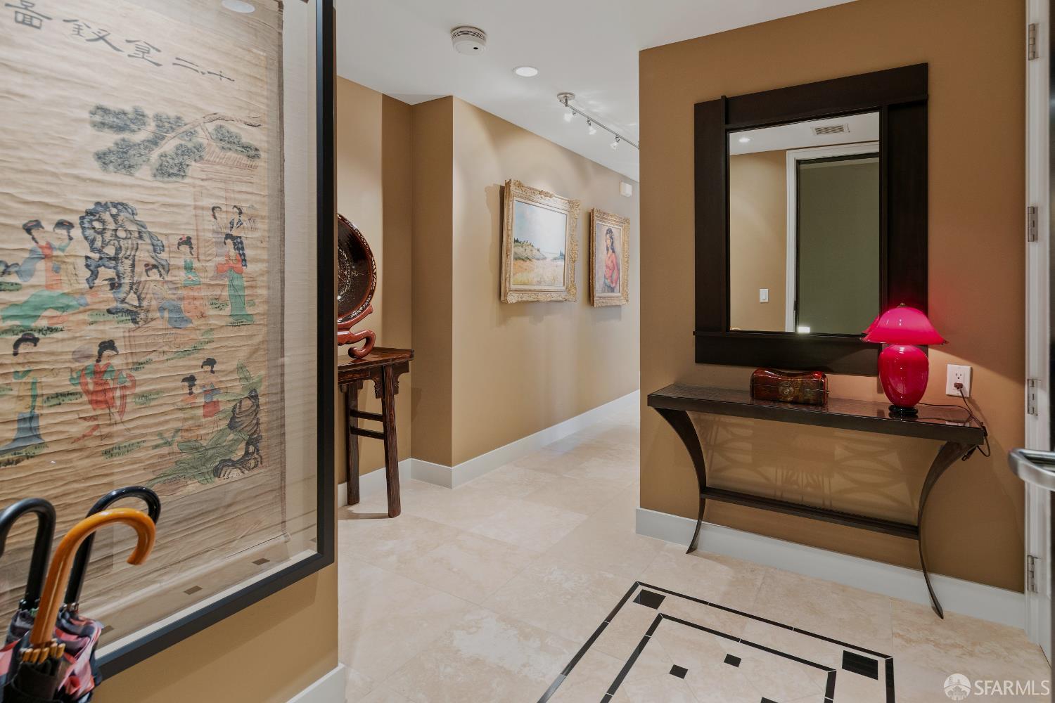 Photo #6: 425077516 Listing 