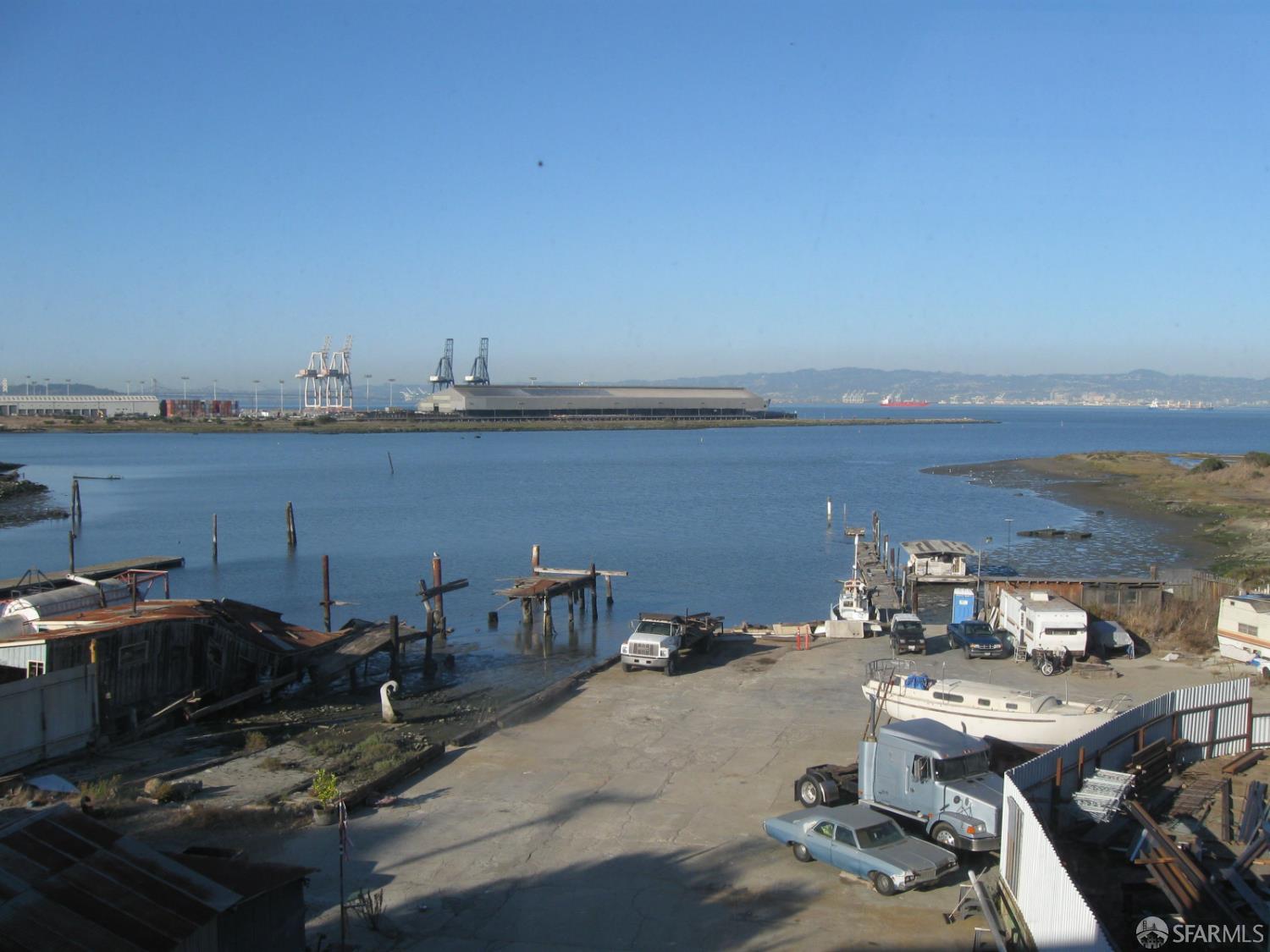 Detail Gallery Image 13 of 16 For 870 Innes Ave, San Francisco,  CA 94124 - – Beds | – Baths