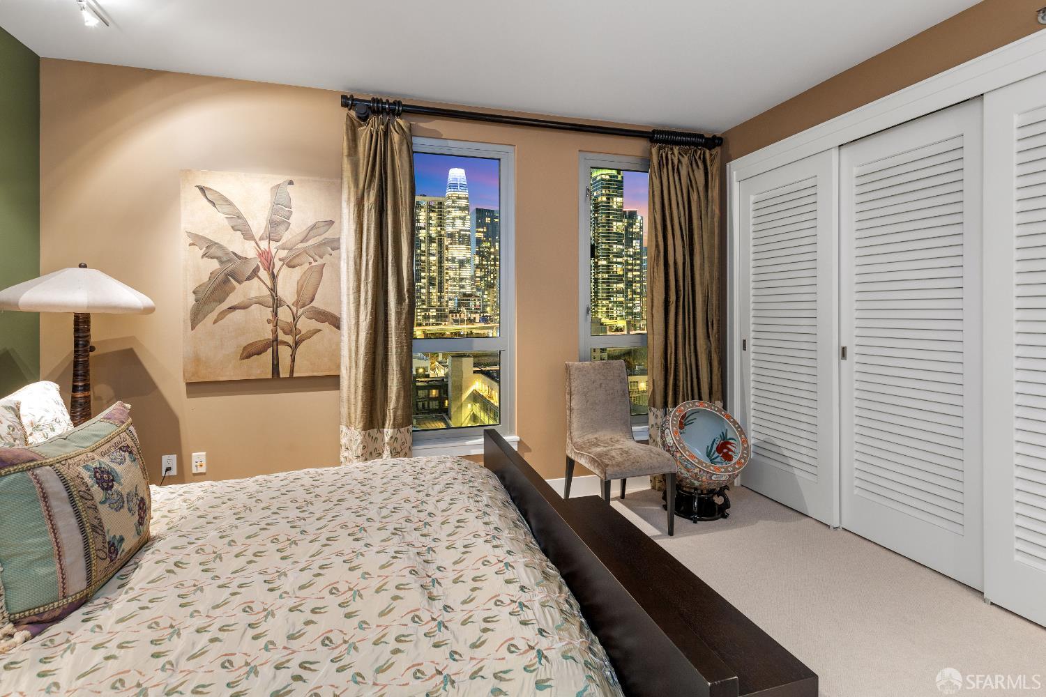 Photo #4: 425077516 Listing 