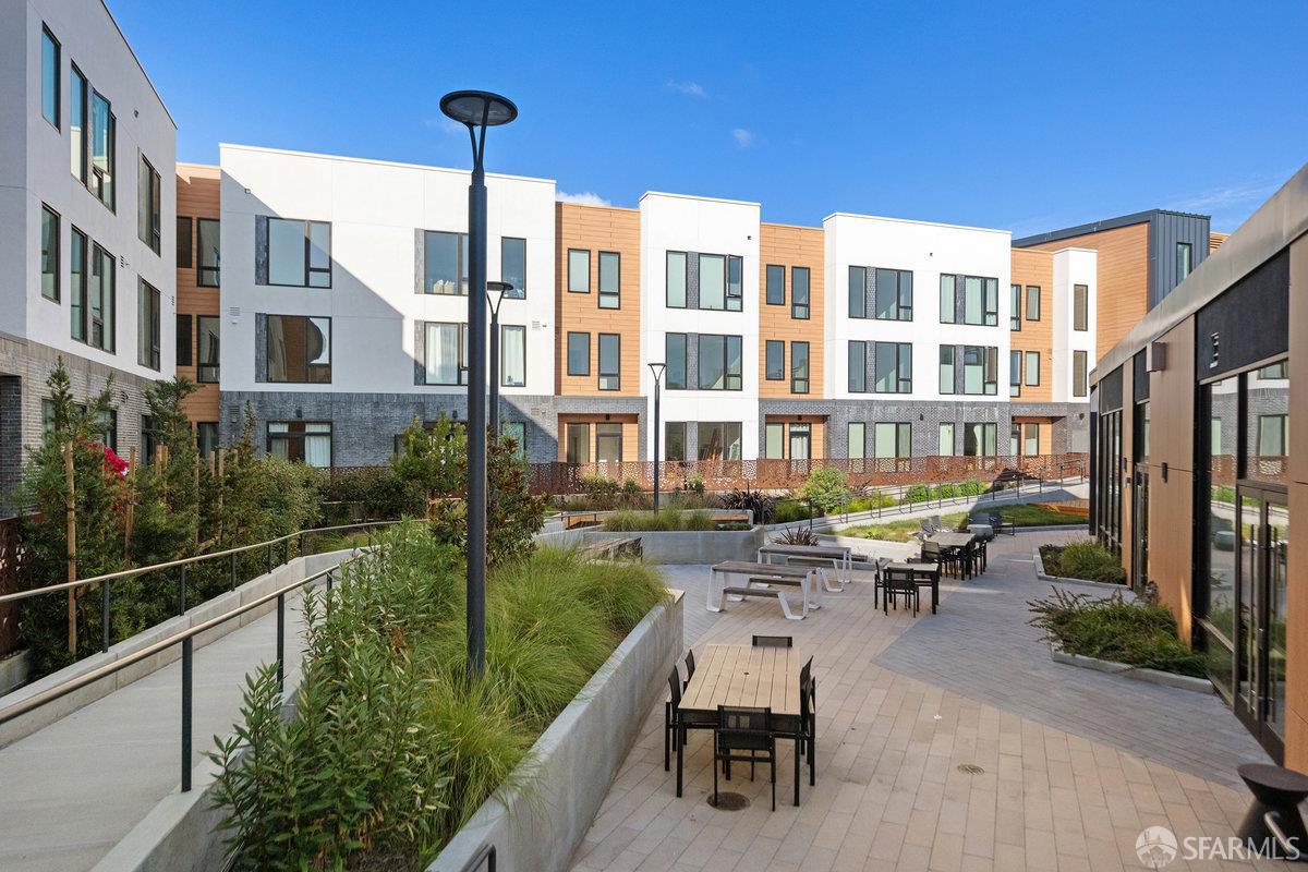 Detail Gallery Image 38 of 57 For 52 Kirkwood Ave #426,  San Francisco,  CA 94124 - 2 Beds | 2 Baths