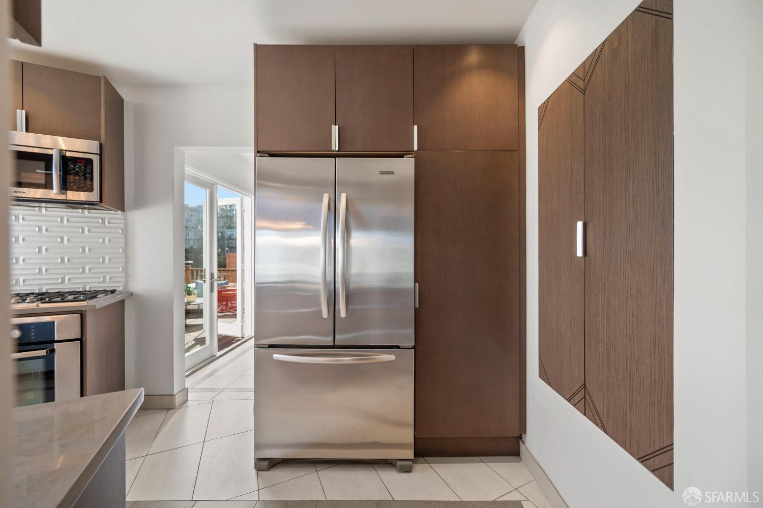 Detail Gallery Image 14 of 81 For 11 Encline Ct, San Francisco,  CA 94127 - 3 Beds | 3/1 Baths