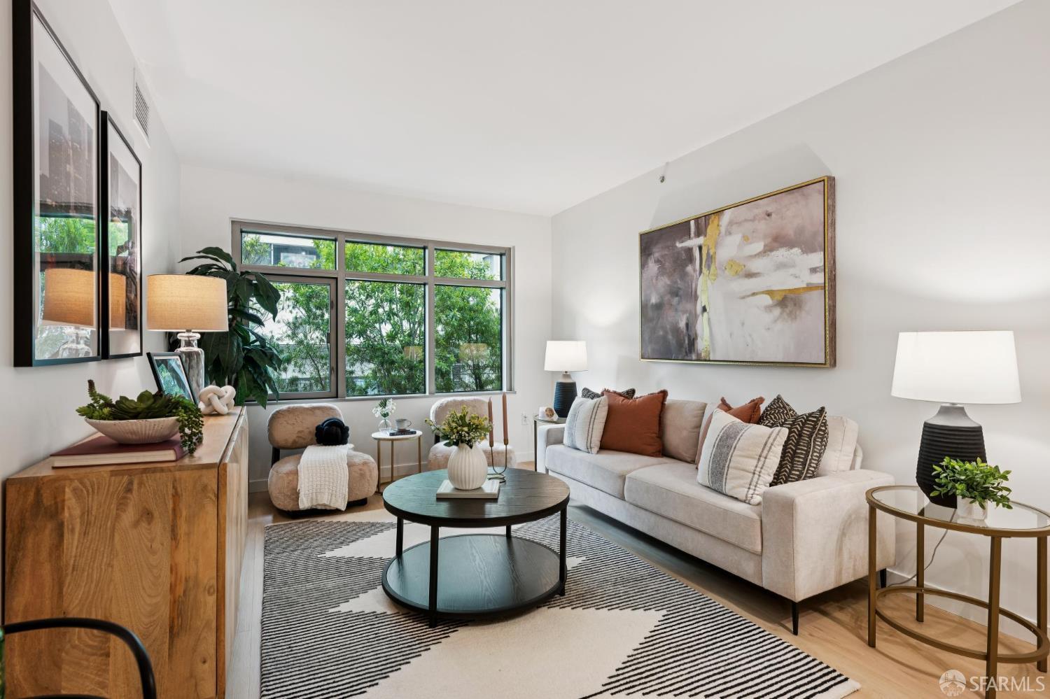 Photo #2: 425076105 Listing 